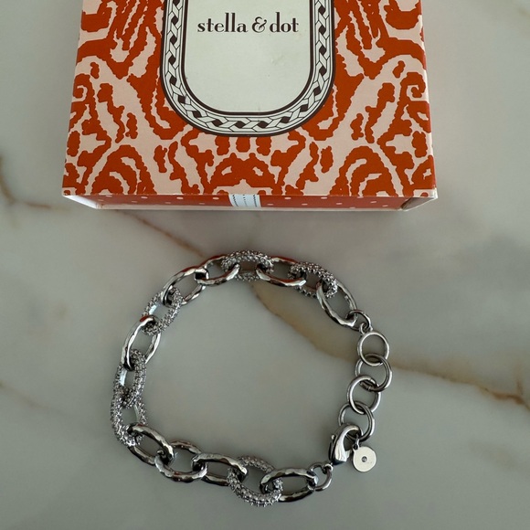 Stella & Dot Silver Chain Bracelet with Crystal Accents - Picture 1 of 3